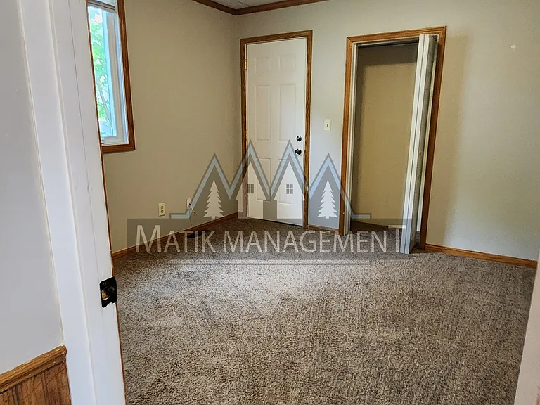 803 4th St SE #1 — Photo 19
