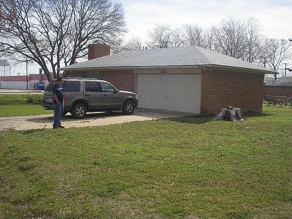 1st image of 202 Emporia Ln