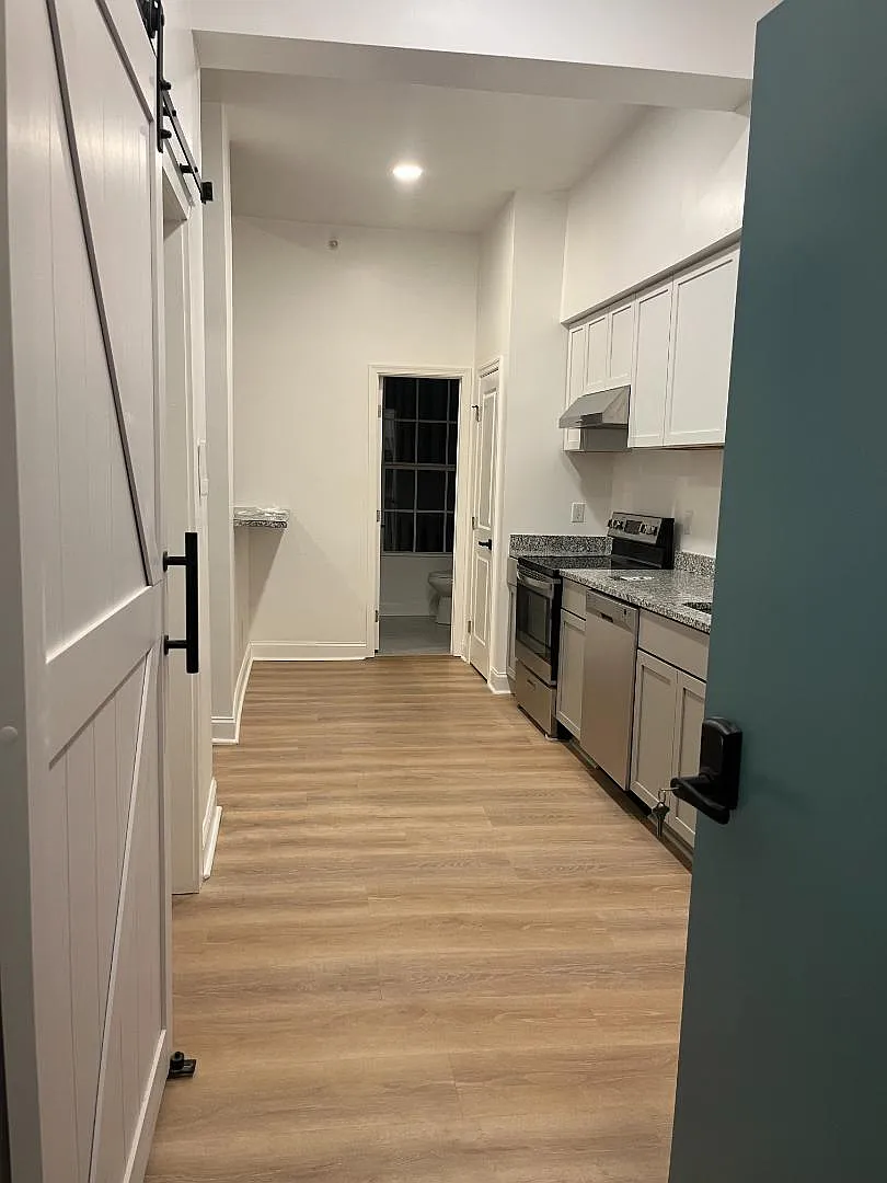 1 N Potomac Street - 3S — Photo 1