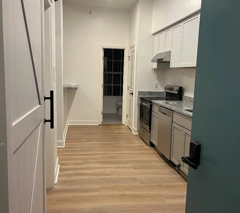 1 N Potomac St #3S