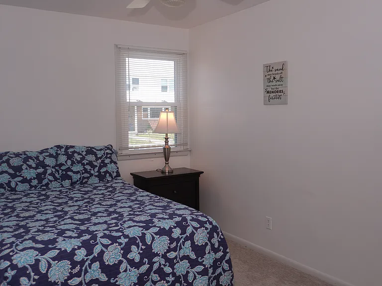 453 Berkshire Dr — Photo 12