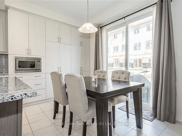 48 Pointer St — Photo 21