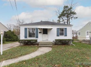 140 Rosemary St SE, Grand Rapids, MI 49507