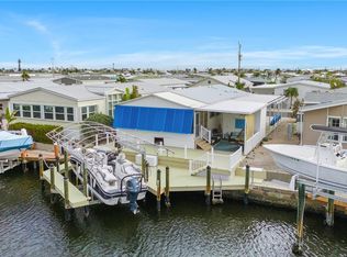 3015 Skipper Ln, Saint James City, FL 33956