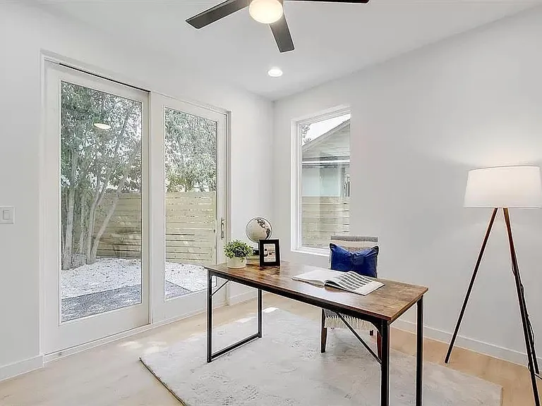 920 Cardinal Ln #2 — Photo 9