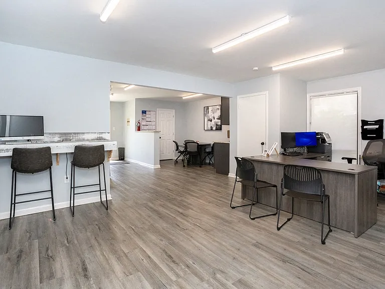 Leasing Office at Chestnut Ridge