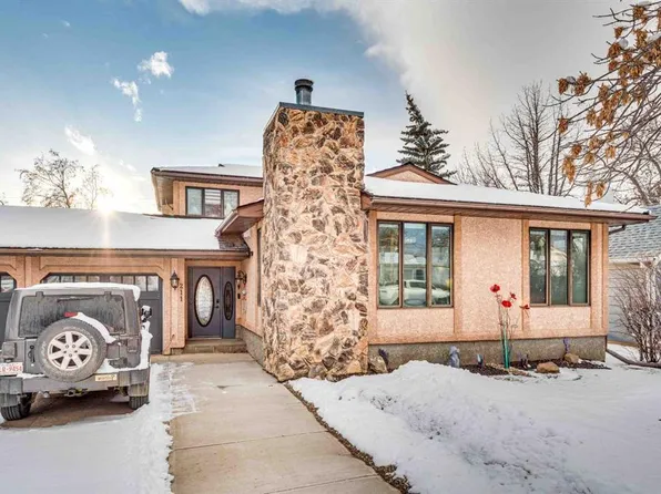 211 E 4th Ave SE, Three Hills, AB T0M 2A0