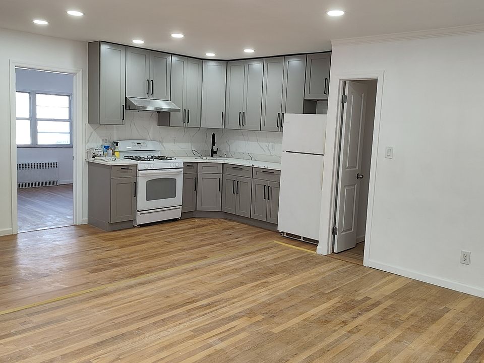 1st image of 7709 Eliot Ave #1