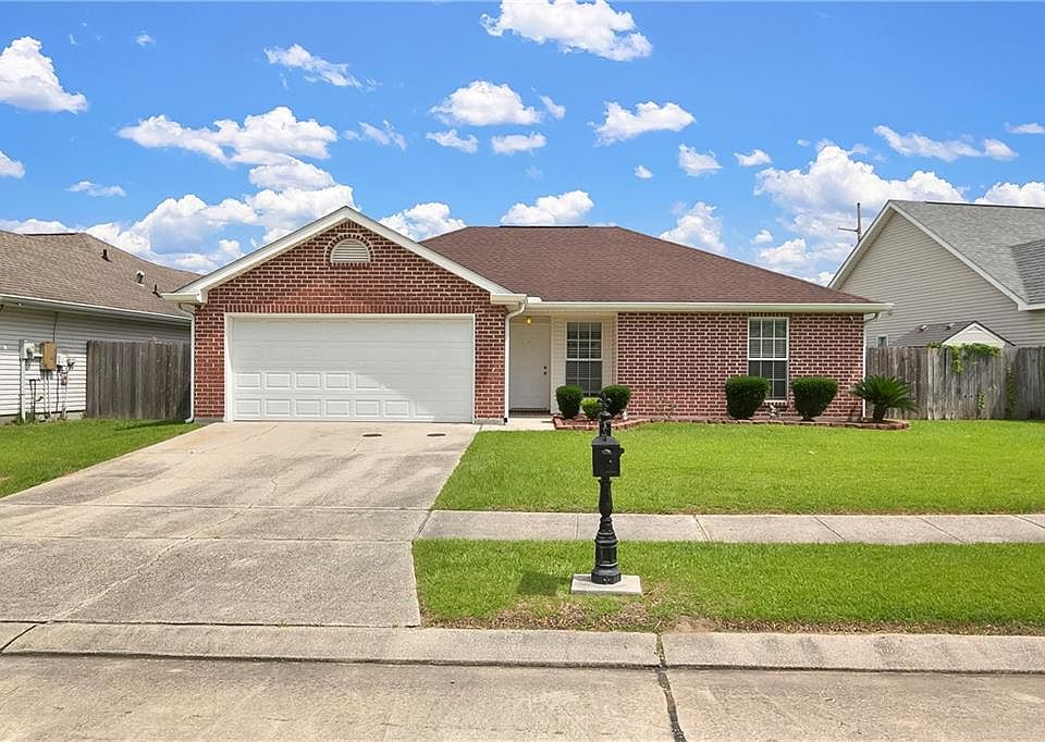 1st image of 2704 Bayou Cook Dr