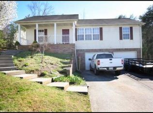 8952 Heathercrest Dr, Powell, TN 37849