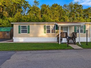 25 Parkvue Dr, Finleyville, PA