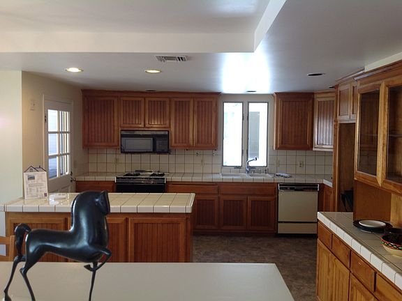 beautiful cabinets/counters