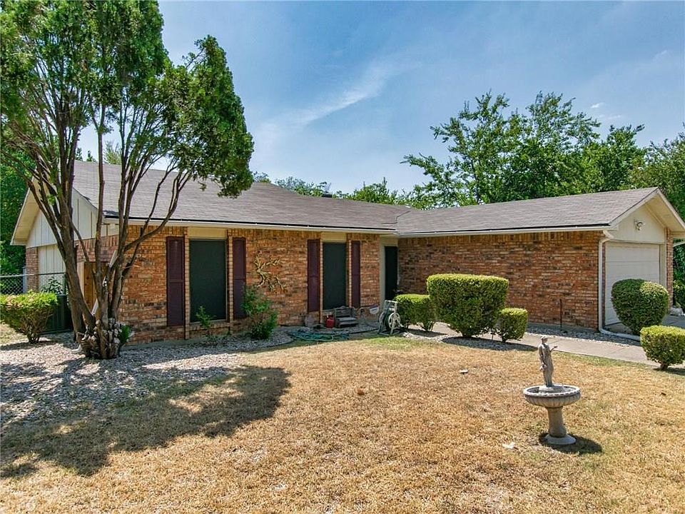 1st image of 4104 Hawthorn Ln