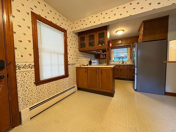 4th image of 1 Fiske Ave