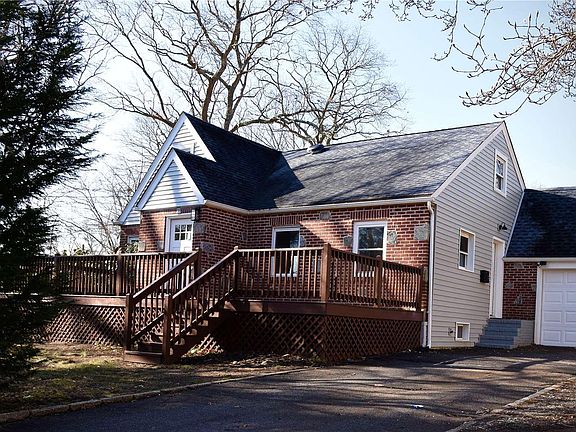 4th image of 12 Gatelot Ave