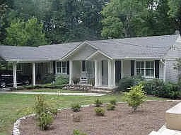 2954 Parkridge Dr, Atlanta, GA 30319