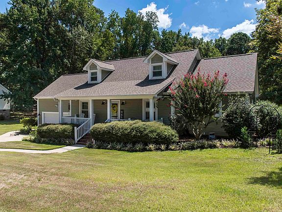 2nd image of 111 Woodbay Dr