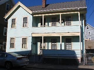 2nd image of 135 Sylvian St