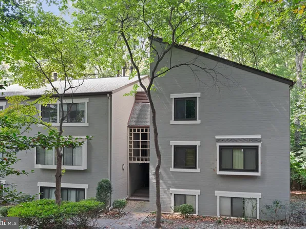 11723 Karbon Hill Ct APT 204, Reston, VA 20191