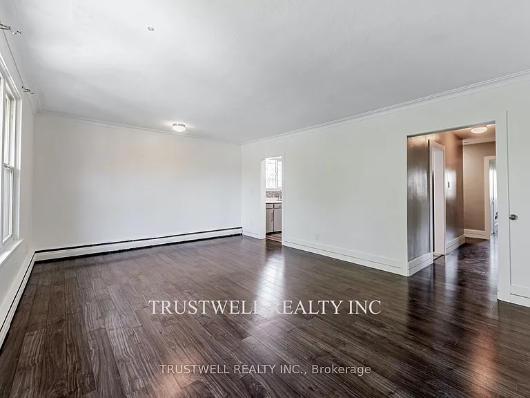 105 Mary St E #3 — Photo 4