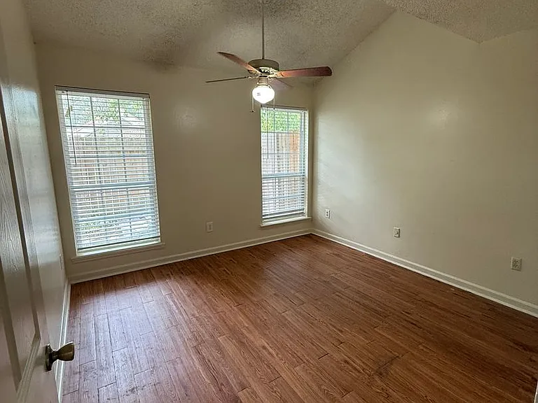 8216B Governor Dr — Photo 17