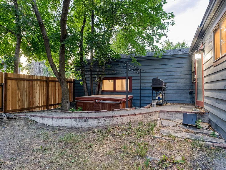 430 S Meridian Rd — Photo 4