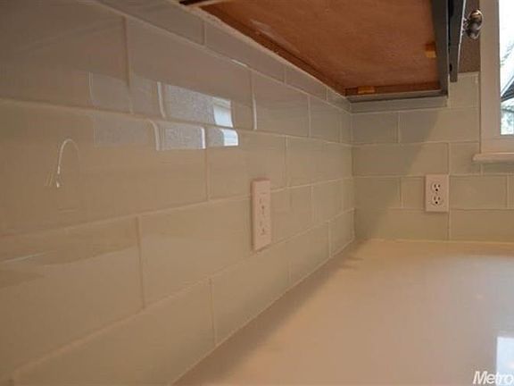 5th image of 637 W Morada Ln