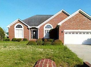 405 Dixieland Dr, Byron, GA 31008