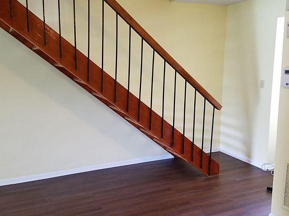 5th image of 7472 Country Brook Dr