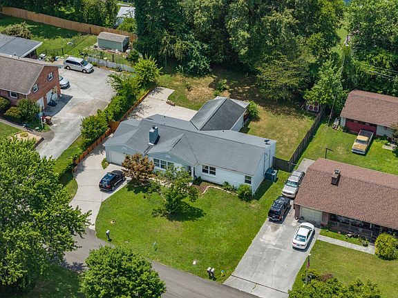 4th image of 5219 Lavesta Dr