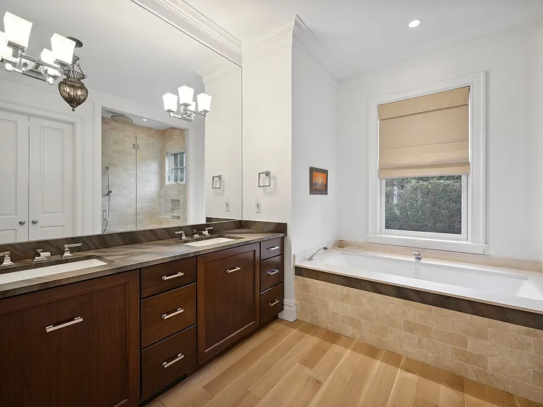 40 James St — Photo 13