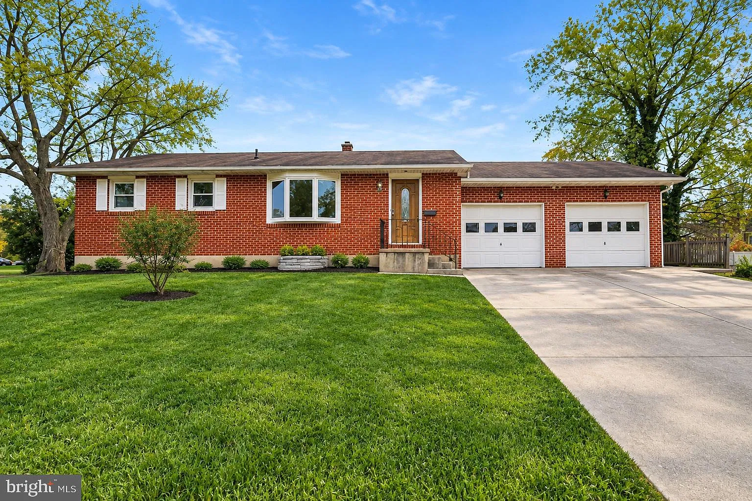 4 bed, 1.5 bath, 1120 sqft, $1,850 — Photo 1