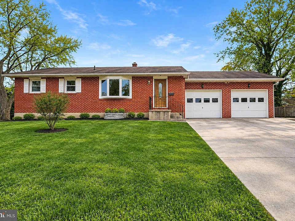 996 Boggs Dr