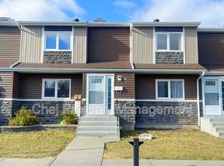 3115 119th St NW #4, Edmonton, AB T6J5N5