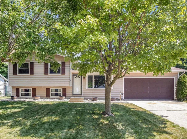 1556 Conant Ct, Mishawaka, IN 46544