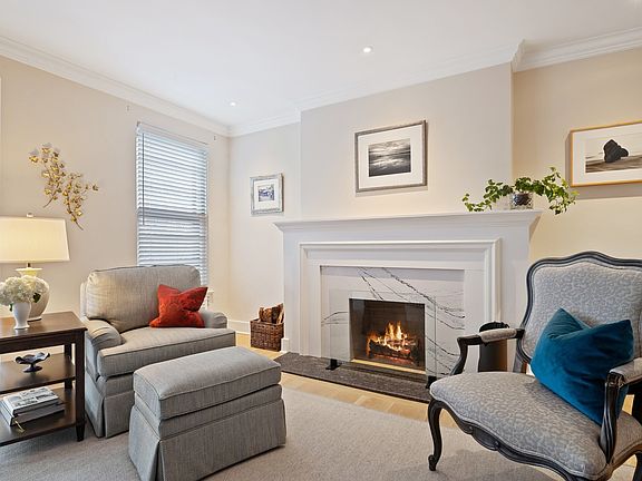 5th image of 710 W Buena Ave #3W