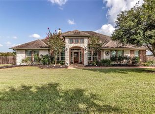 7144 Gemstone Dr, Bryan, TX 77808