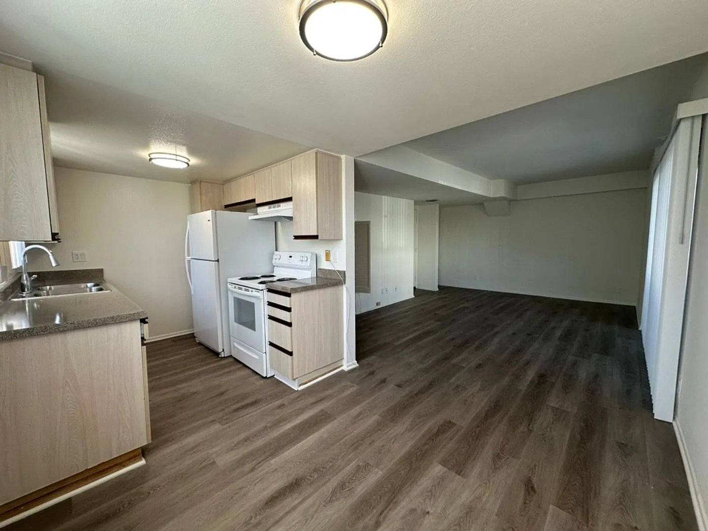4513 Woodman Avenue — Photo 2
