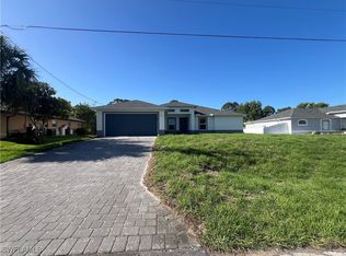 3211 25th St SW, Lehigh Acres, FL 33976