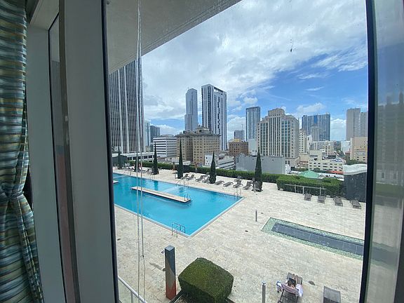 3rd image of 50 Biscayne Blvd #1613