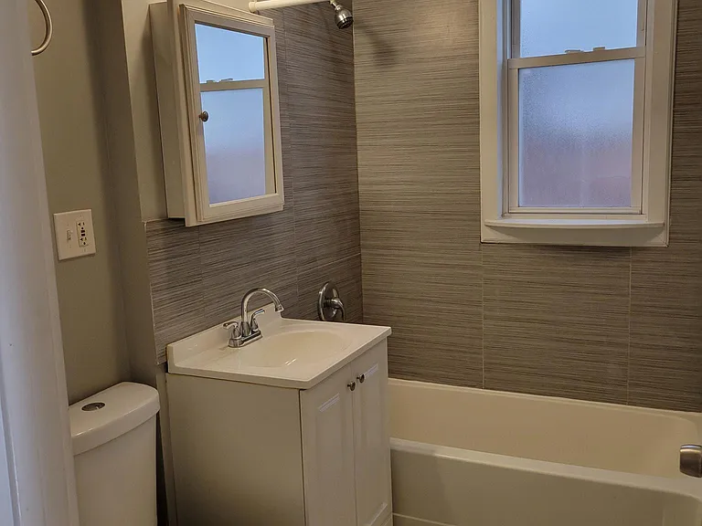 2947 N Hamlin Ave #1 — Photo 13