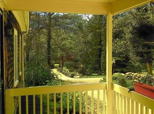 42 Roys Rd, South Kingstown, RI 02879