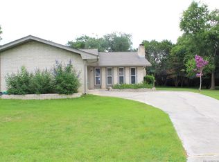 125 Secluded Oaks Ln, Kerrville, TX 78028