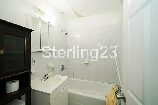 Rented by Sterling Realty Solution Inc | media 16