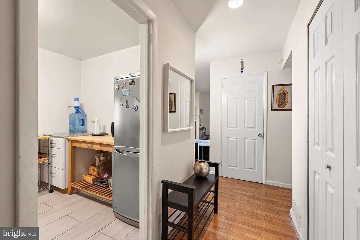 Building Photo - 7244 Donnell Pl #D-2