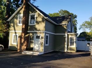 27 Lakeland Ave, Sayville, NY 11782