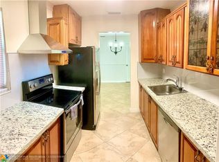 7320 SW 8th Ct #15, Pompano Beach, FL 33068