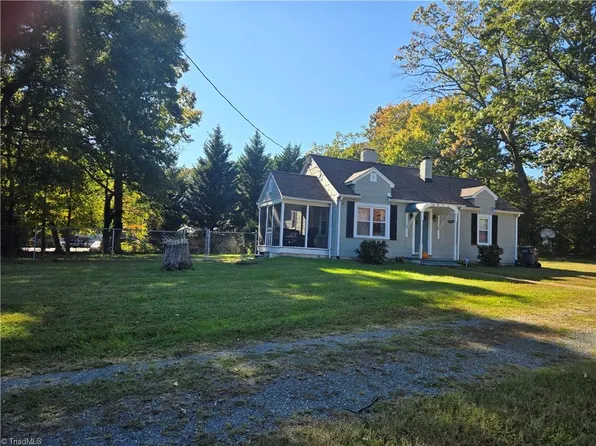 6051 Phelps Cir, Winston Salem, NC 27105
