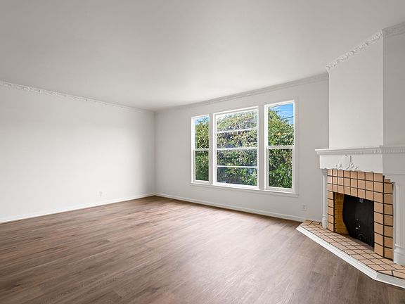 3rd image of 3411 Alemany Blvd