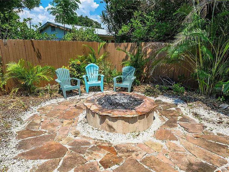 3709 Alden Way — Photo 39